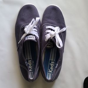 Navy canvas keds sneakers